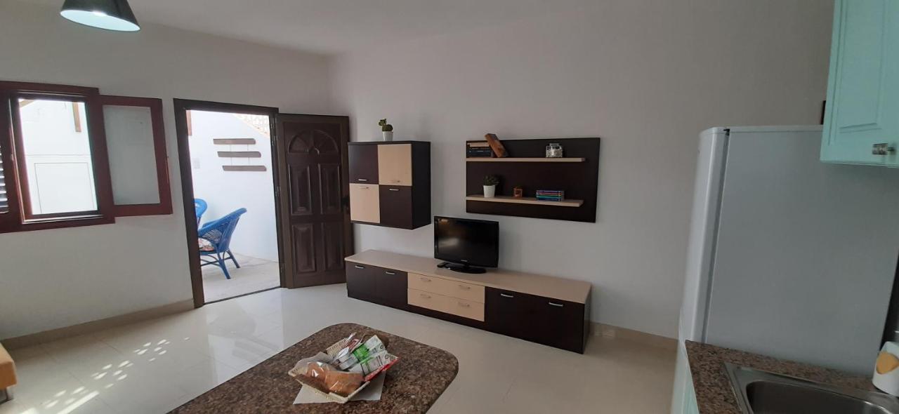 אגאטה Los Nudos, Acogedor Apartamento Con Patio Privado. מראה חיצוני תמונה